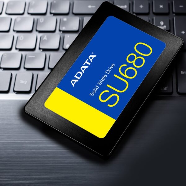 DISQUE DUR INTERNE SSD 512 GB ADATA SU 680